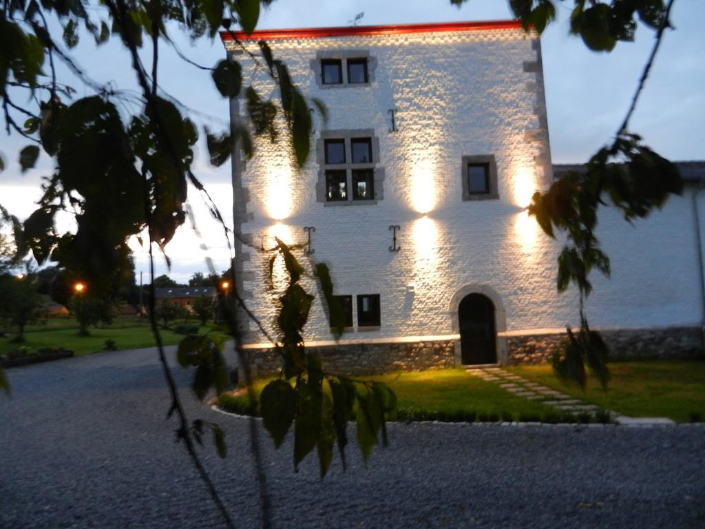 La Tour De La Chapelle Villa Couthuin Buitenkant foto